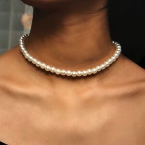 Elegant White Pearl Necklace